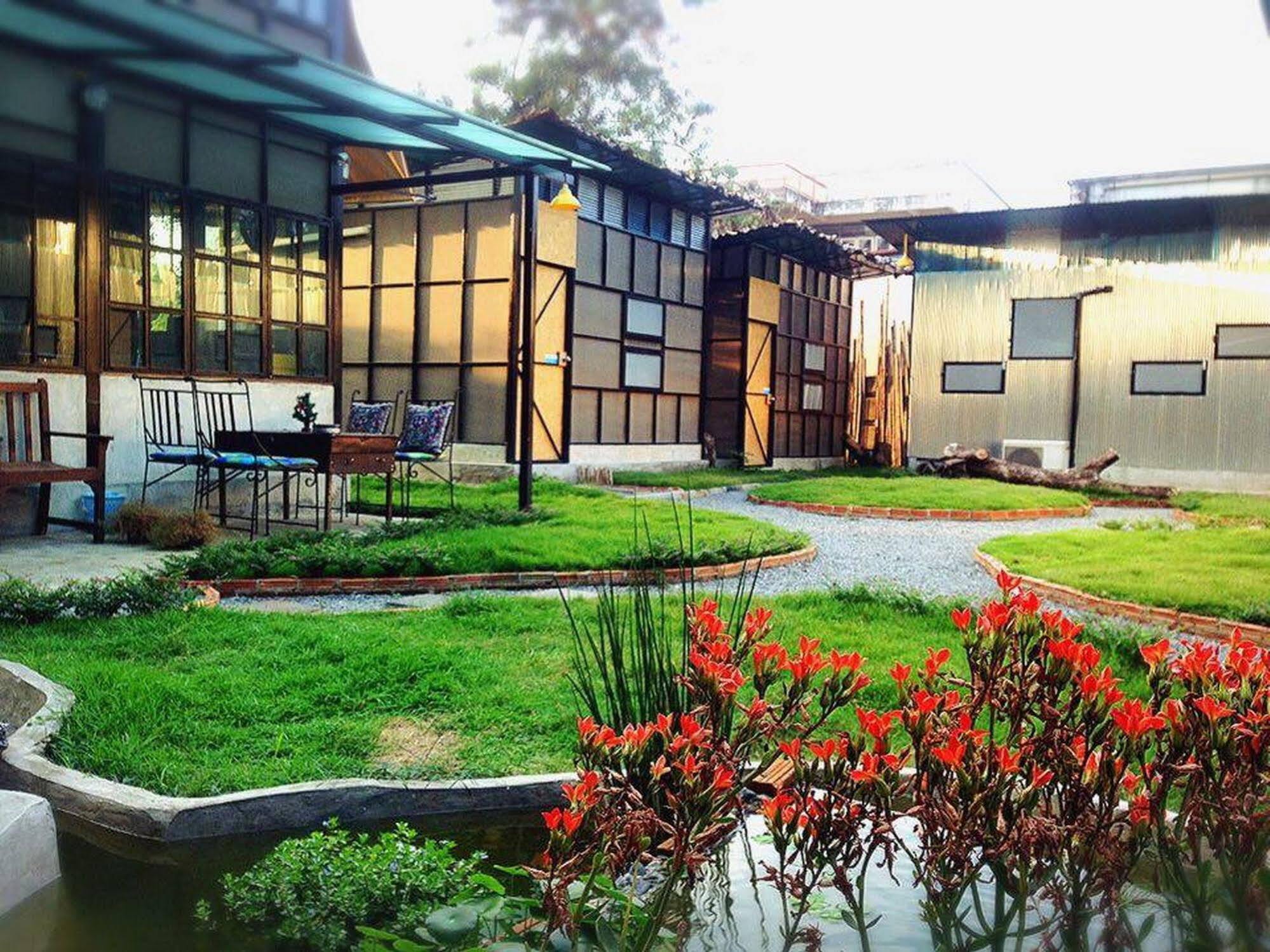 Viva Shack Hostel เชียงใหม่ ภายนอก รูปภาพ