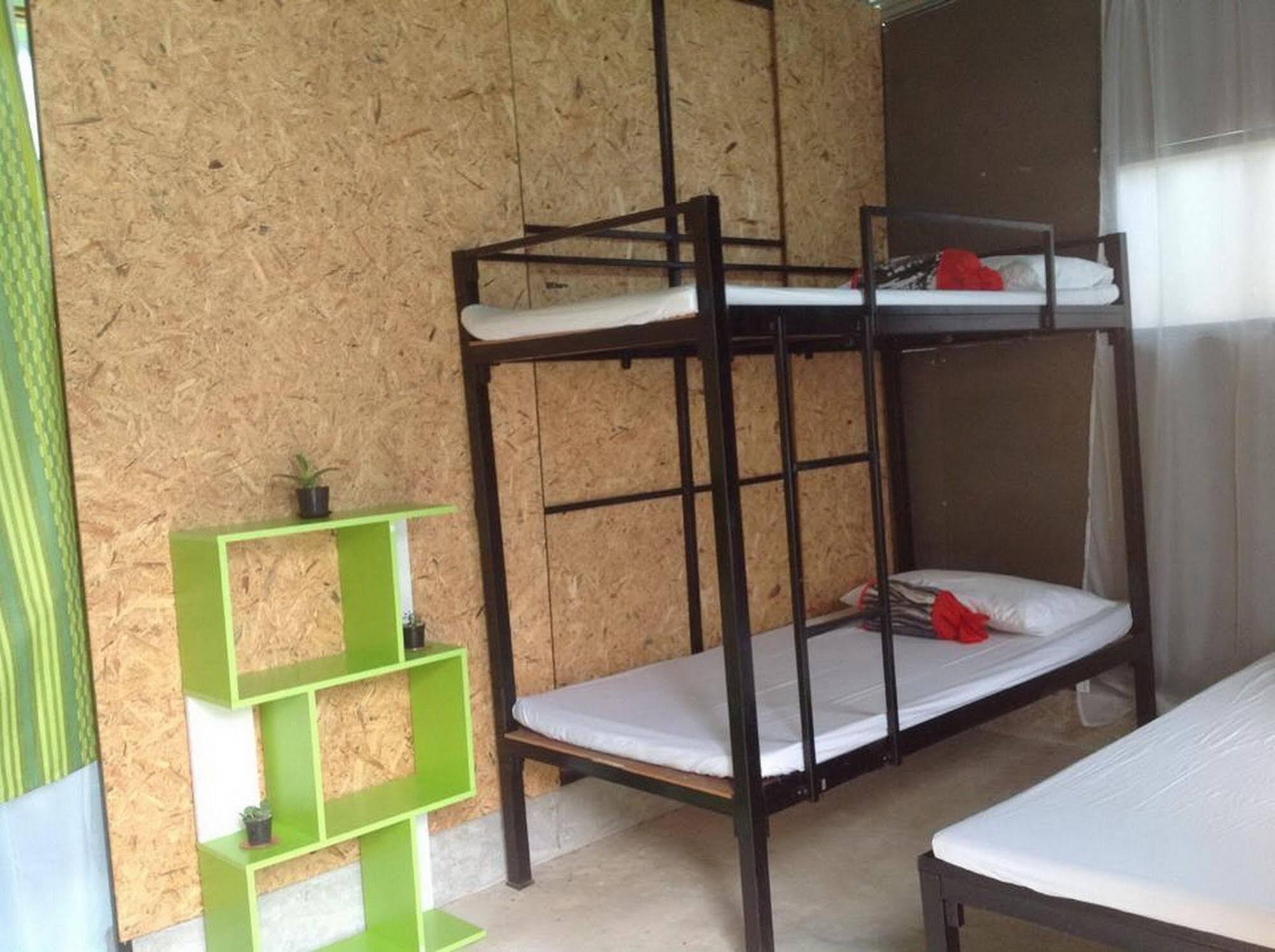 Viva Shack Hostel เชียงใหม่ ภายนอก รูปภาพ